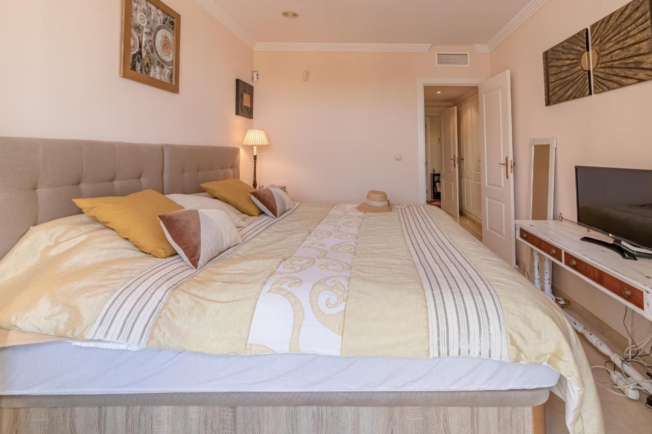 Atico Familiar Con Terraza Y Bonitas Vistas Al Mar En - Rio Real 282g *